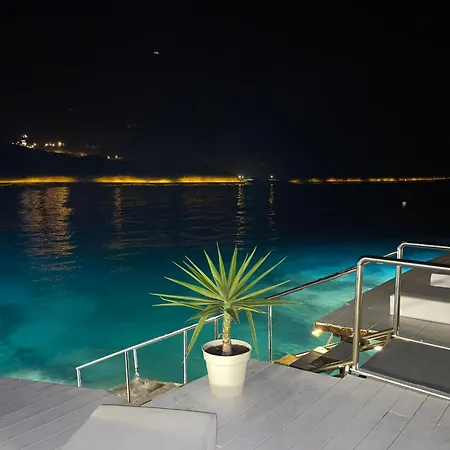 Otel Club çapa