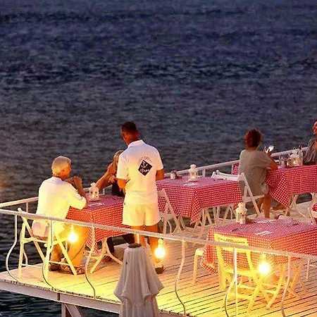 Otel Club çapa