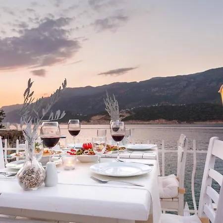 Otel Club çapa